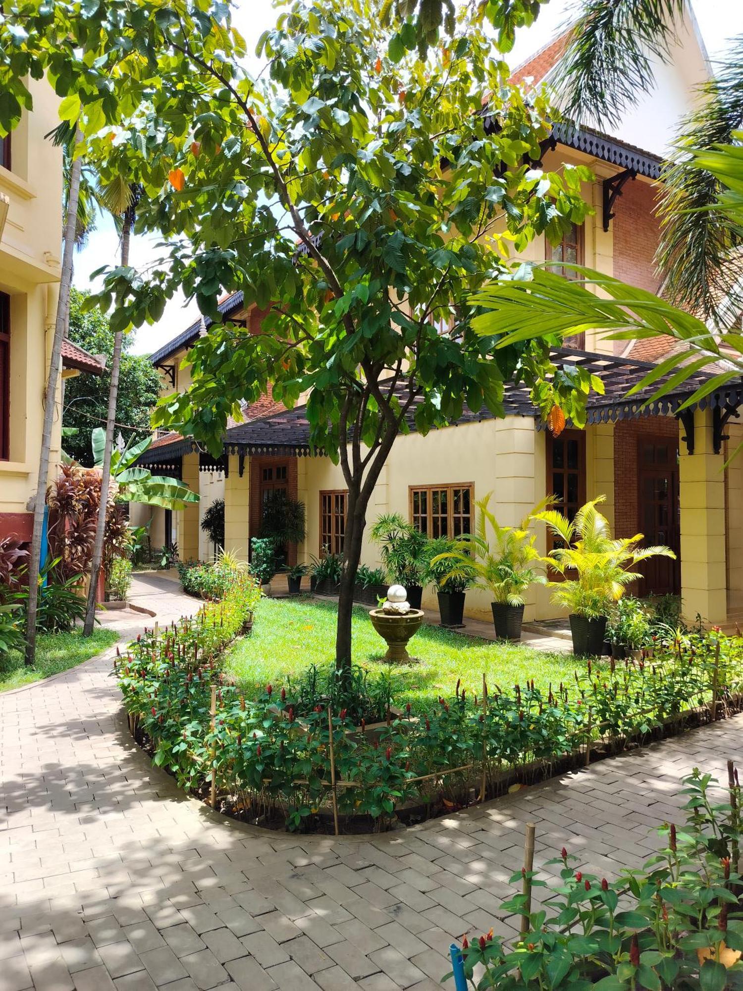 La Riviere D' Angkor Resort Сиемрип Экстерьер фото